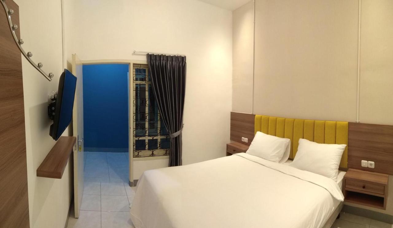 Kokonut Guesthouse Surabaya Eksteriør bilde